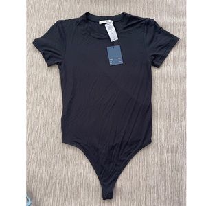 Black aritzia Wilfred free baby tee thong short sleeve bodysuit NWT small $50